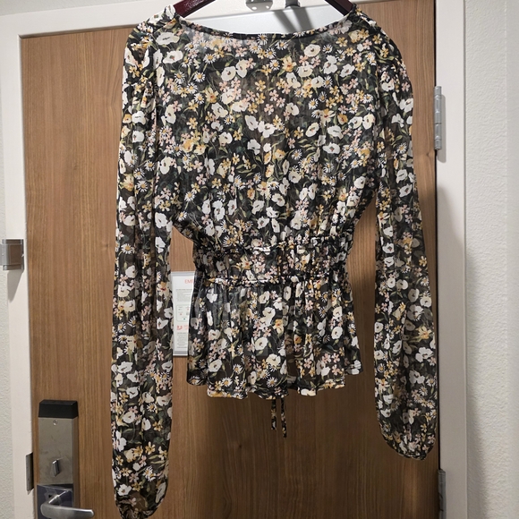 Madison & Berkeley Black Floral Blouse - Picture 2 of 4